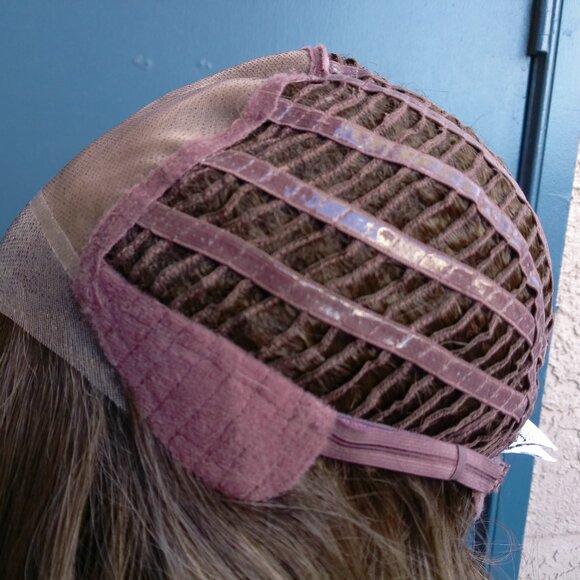 WAVY DAY wig, Raquel Welch, SS Iced Mocha, Lace Front, Mono Top, RL8/12SS, NEW - Picture 10 of 11